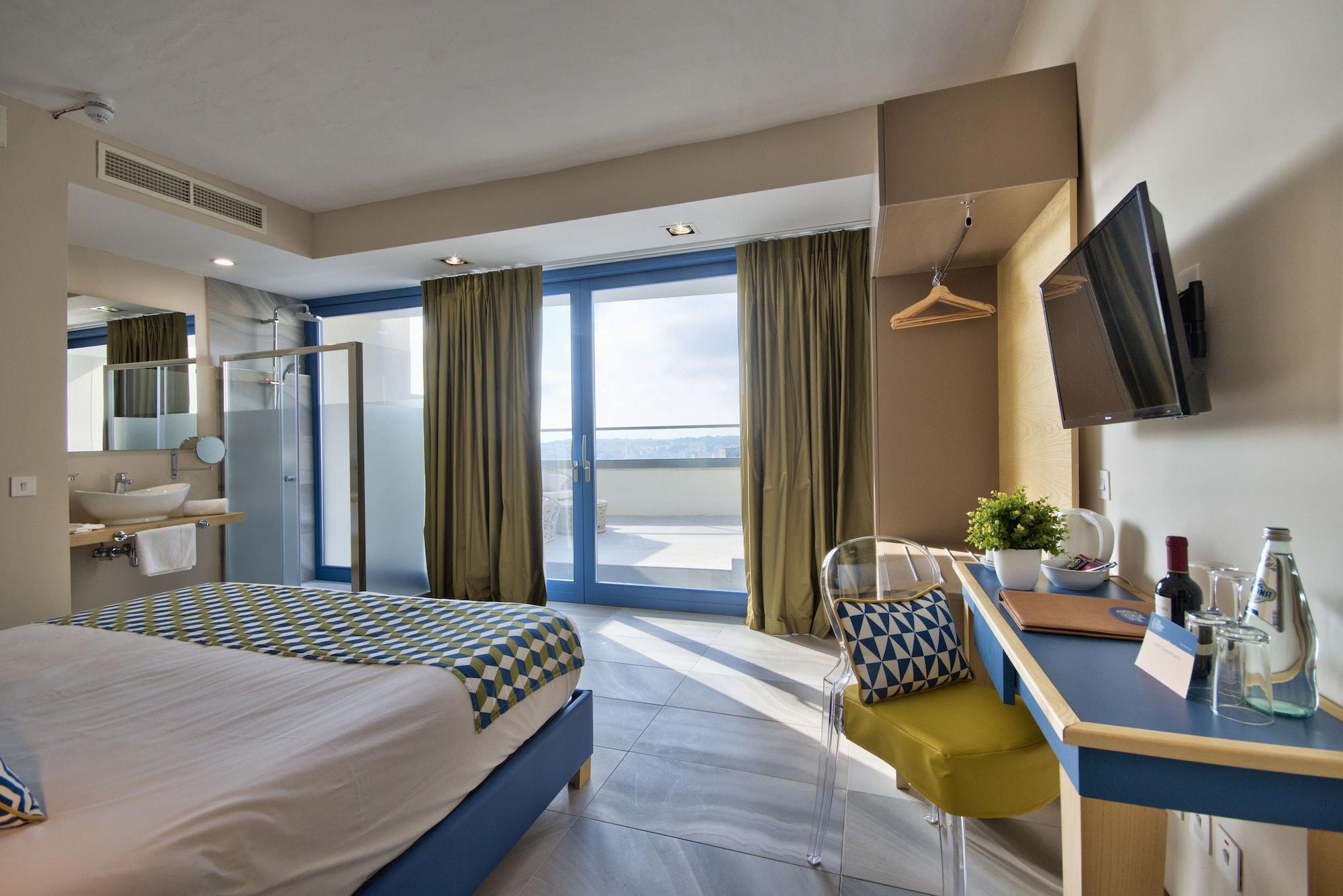 The British Suites Валетта Экстерьер фото